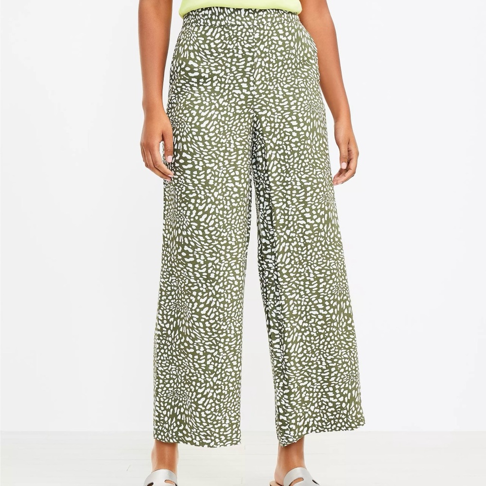 NWT LOFT Wide Leg Pull On Pants Green Print